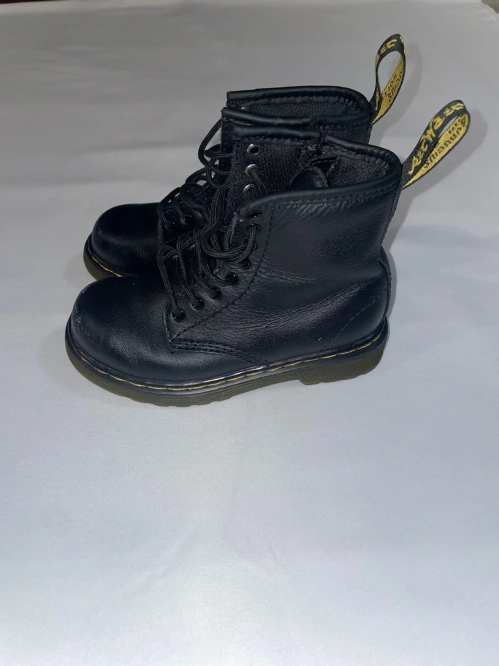 Dr. Martens Kids 1460 Black Leather Lace-Up Boots. Size 9